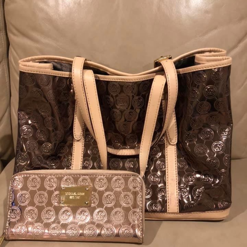 Michael Kors rose gold purse and wallet